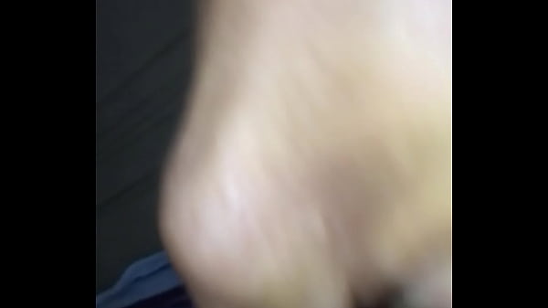 thumb the cats