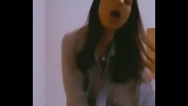 Sigrid Bazan bailando hot