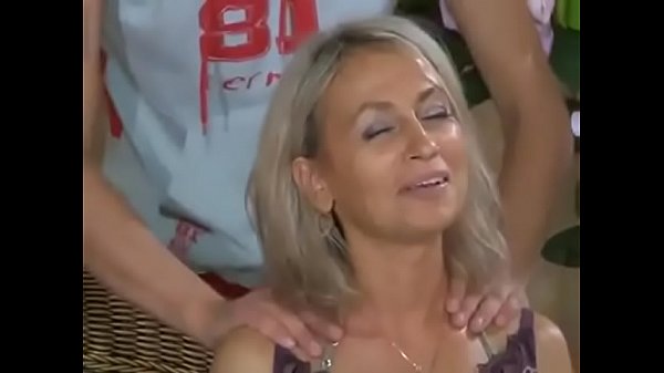 Download Video - M&lstrok;ody masa&zdot;ysta napalony na mamu&sacute;k&eogon;