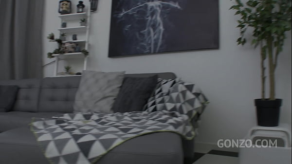 American slut Ella Nova assfucked & DP'ed in Europe SZ1611
