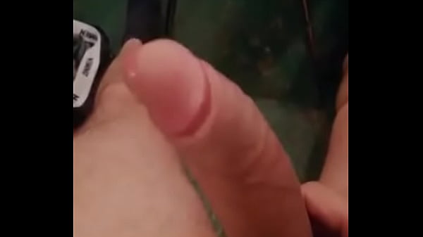 Toma leche!! chico eyacula muy lejos explosion ...