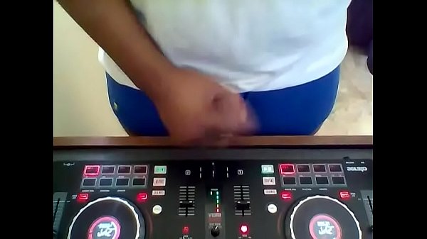Dj dickTalk on the 1's and 2's