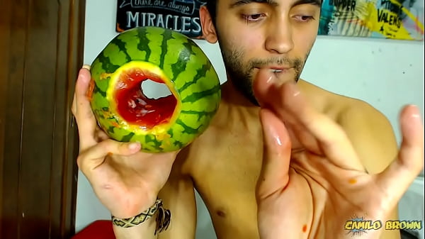 Fucking a watermelon until I cum inside it - Ca...
