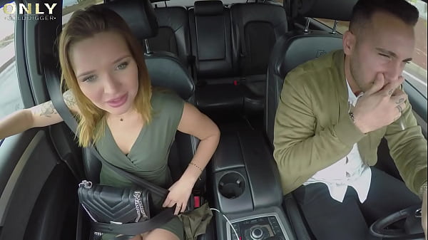 No shopping just screwing for slutty Mia Ferrari