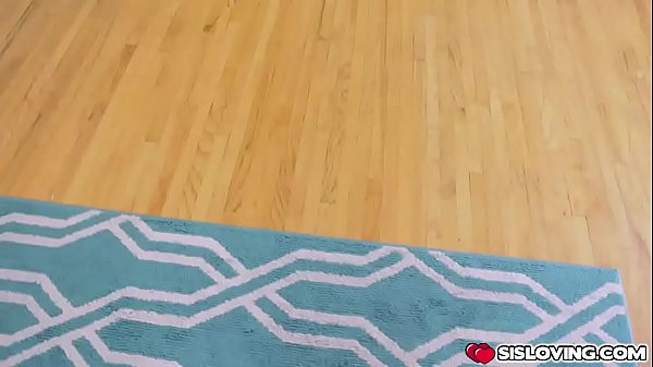 Peyton Robbie deep throat Ikes big cock in the living room