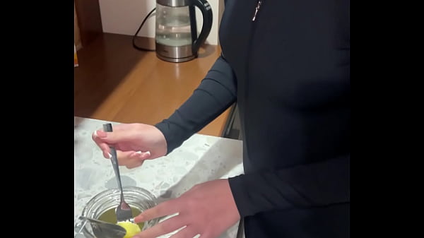 BIG DOSE FOR HER THROAT - SWALLOW AND GAGGING