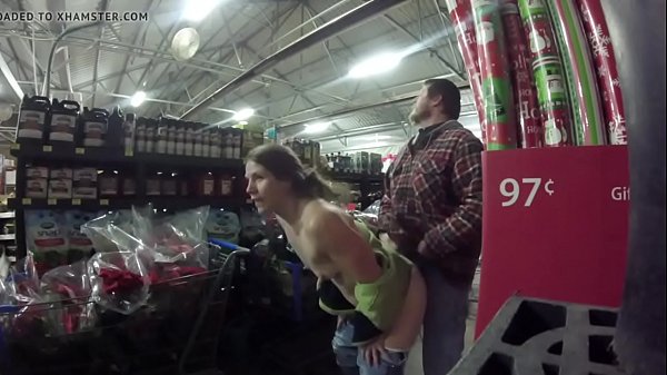 Download Video - Un quickie dans le supermarch&eacute;