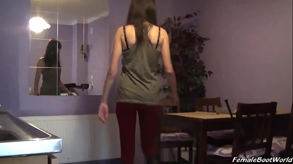 Fumer Dans Les Bottes D'équitation