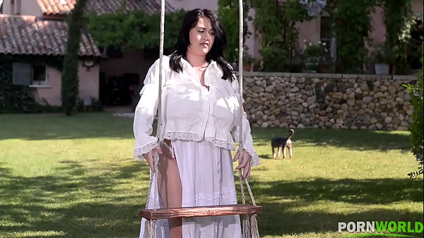 Swinging The Cans - Naked Voluptuous Goddess On A Swing