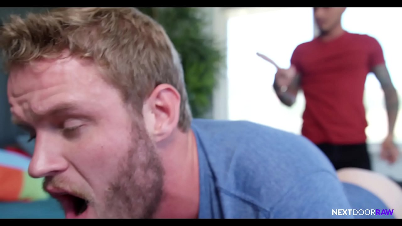 NextDoorRaw - Seth Knight le muestra a un amigo cómo tomarlo por el culo
                   dildo blowjob tattoo deepthroat pounding gay reality bareback hunks big cock big dick face fuck beard anal toys riding dick no condom raw fuck seth knight sideways fuck shawn reeves muchos negros
