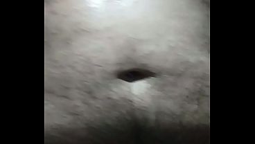 Hombre gozando solo