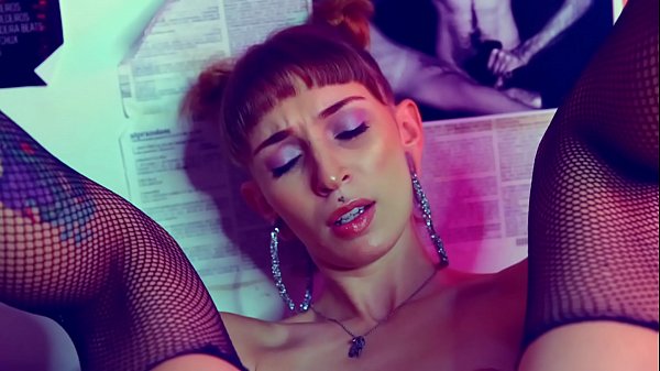 Download Video - Amo esga&ccedil;ar minha buceta at&eacute; ela ficar toda melada e gozada com pirulito dentro - Bia Romanxxx