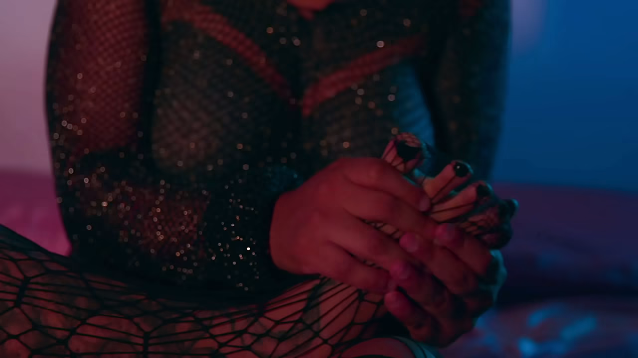 I Really Crave Your Mouth On My Toes