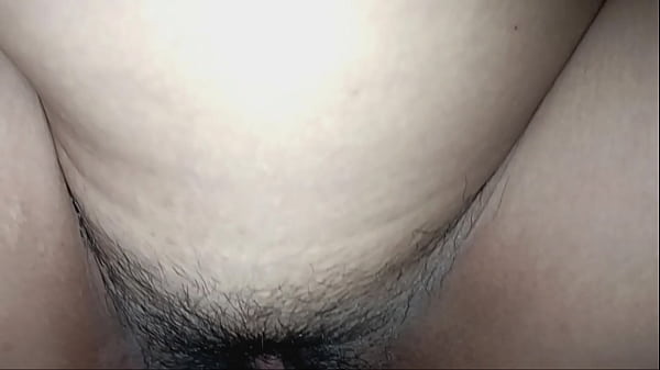 Young girl tries to get her ass on the ride and sits on the driver's dick
