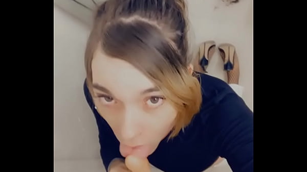 Sexy Shemale loves Cock