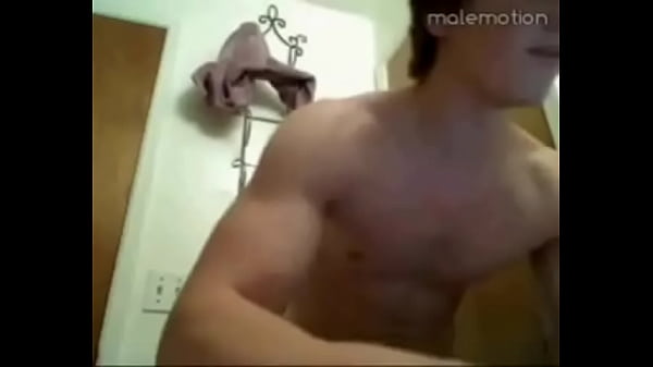 Hot Big-Dick Twink from MaleMotion Jerks Off