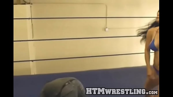 Ballbusting - Latina Breaking Balls