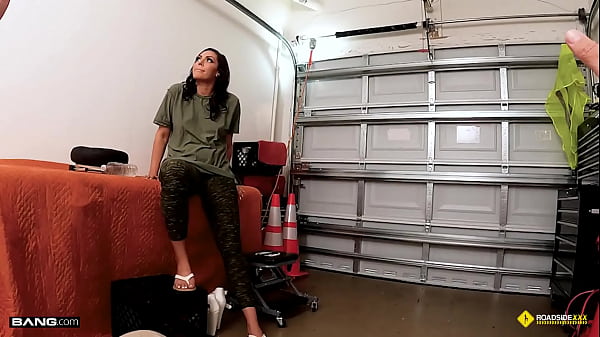 Roadside - Spicy Latina Demi Diveena Trades Her Bubble Butt For Car Insurance