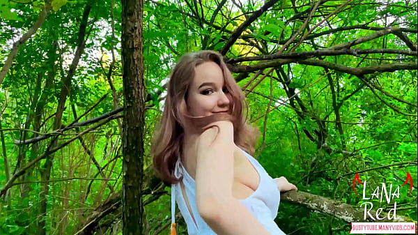 Fucking and Getting a Great Blowjob from an Innocent Girlfriend at a Picnic in the Woods