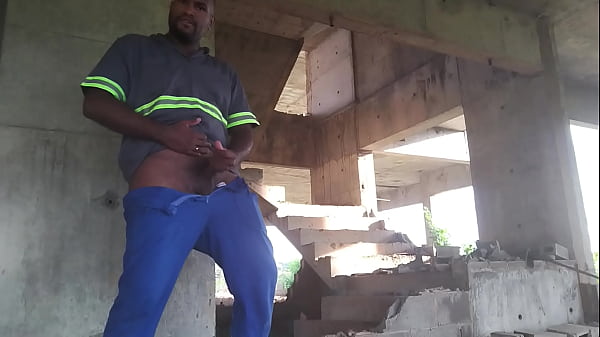 Trabalhei com a bota toda gozada o dia todo