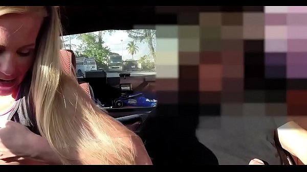 Horny amateur does oral pleasure