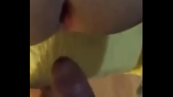 Roludão rasgando meu cu de puto