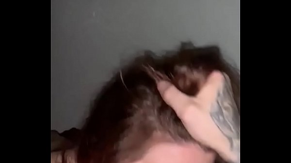 thumb deep throat queen