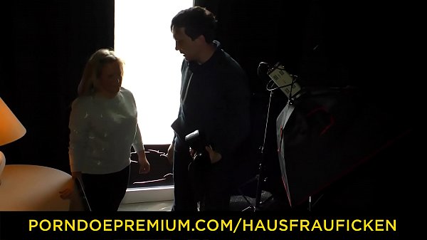 HAUSFRAU FICKEN - Amateur mature German housewife gets cum on tits in exciting hardcore fuck