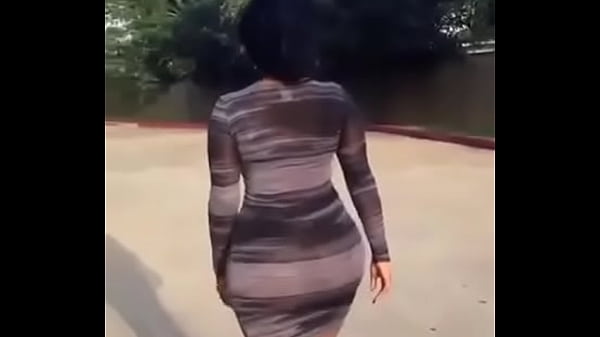 Ass shake for fuck