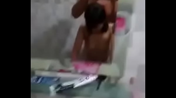 Glücklich Im Badezimmer