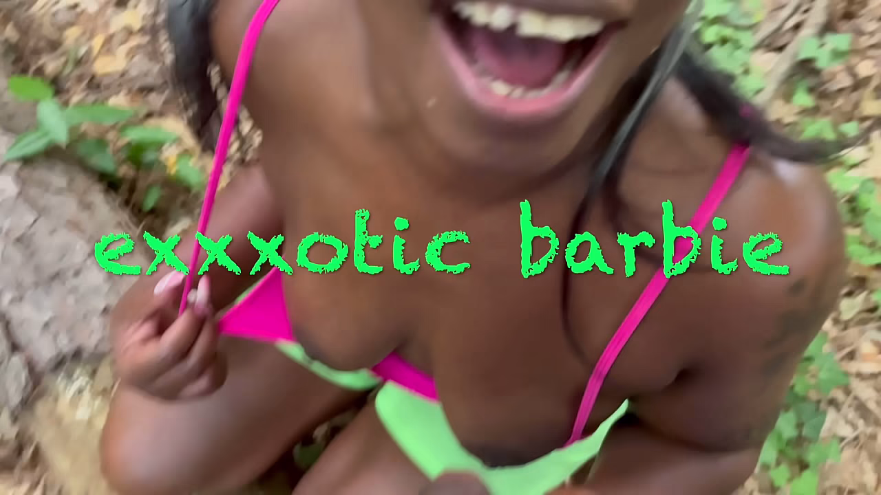 Barbie exxxótica tiene sexo anal con Adrian Boneher
                    big booty guy next door muchos negros