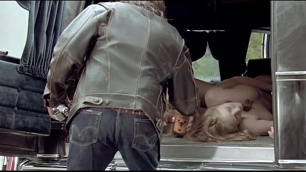 Lindsay Lohan En Machette - Scènes De Sexe