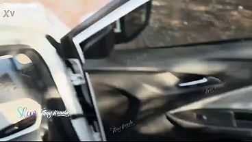 セクシーでいたずら好きな妻、タイ・クサダは、路上で素晴らしいセックスをし、彼に膣内に射精させている。