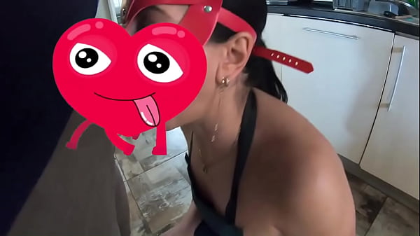 MilfyCalla ep 113 Stepmom is a nymphomaniacIn this video I was cleaning the kitchen and the neighbor came to say hello. I...