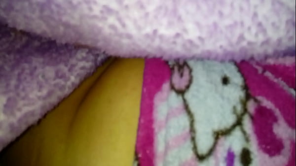 Spying on itzy ass