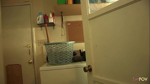 Download Video - Tender kisses are all that is needed for the dyke redhead to seduce the brunette into fingering