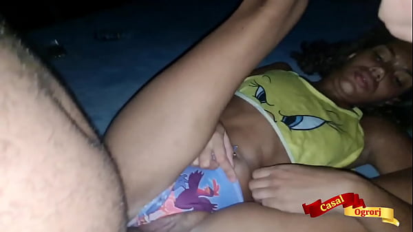 Download Video - Comi cu&comma;buceta da minha enteada&comma; gozei e continuei metendo&period;