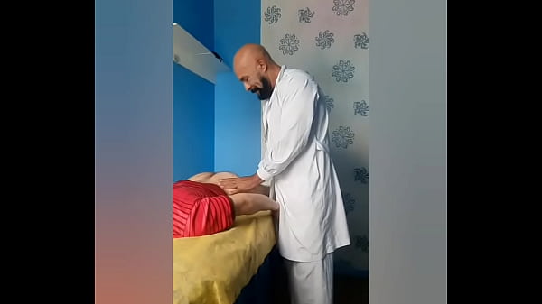 Download Video - Sexo bareback na massagem