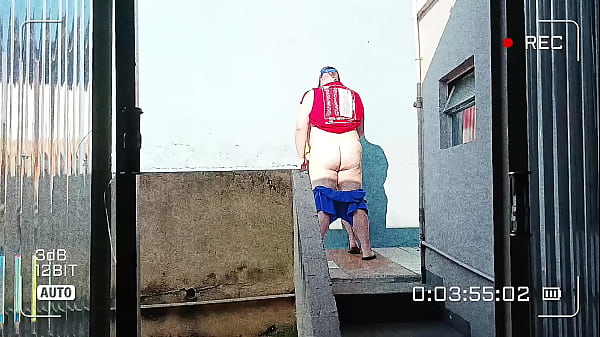 Malokas flagrados transando na laje tes&atilde;o ao sol
