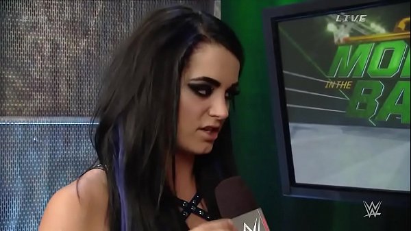 Nikki Bella vs Paige. Money in the Bank 2015.