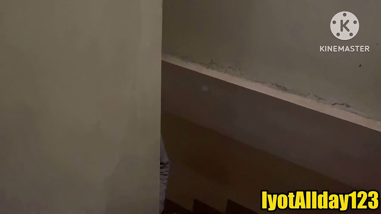 Horny pinay fuck by stranger.