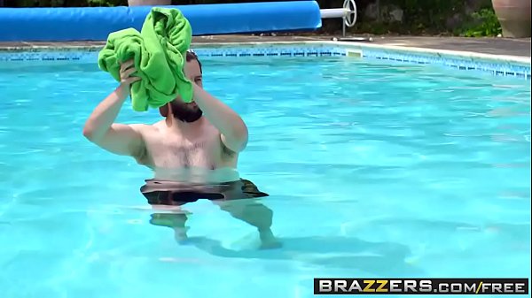 Download Video - Brazzers - Brazzers Exxtra - Chantelle Fox and Danny D - The Wet Look