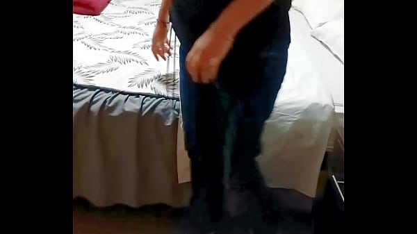 SURPRISE COCK por MILFs Lydia and Estefania: A very spectacular threesome for you!