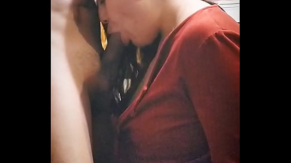 Download Video - Hermosa prostituta pagando la renta