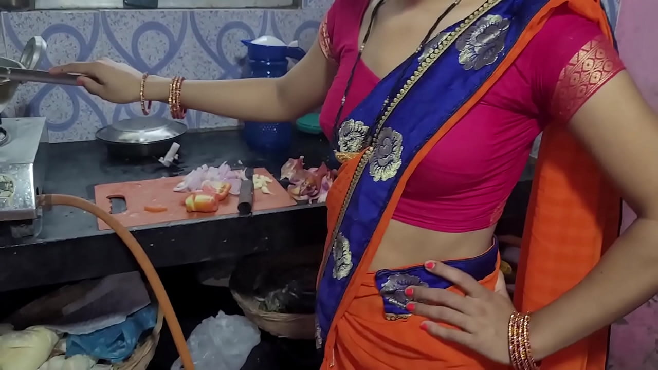 Al ver a la criada cocinando comida en la cocina, si no estaba de acuerdo, le dio un balde.
                   blonde outdoor doggystyle big ass indian swap desi big tits big cock big dick hindi aunty indian sex bhabhi role play indian maid maid sex village sex bangali sex muchos negros