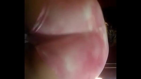 Novinha dancando sem blusa