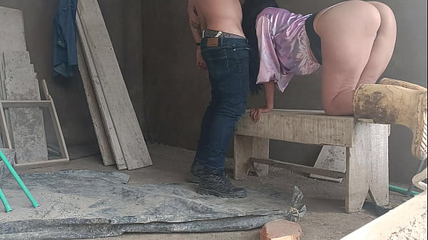 le pago al maestro de obra con sexo soy una ing...