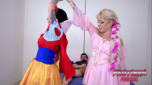 Visitei a vizinha e tomei um caf&eacute; e ela meu leite na buceta