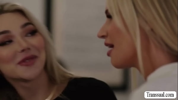 Download Video - Real estate agent banged by TS client