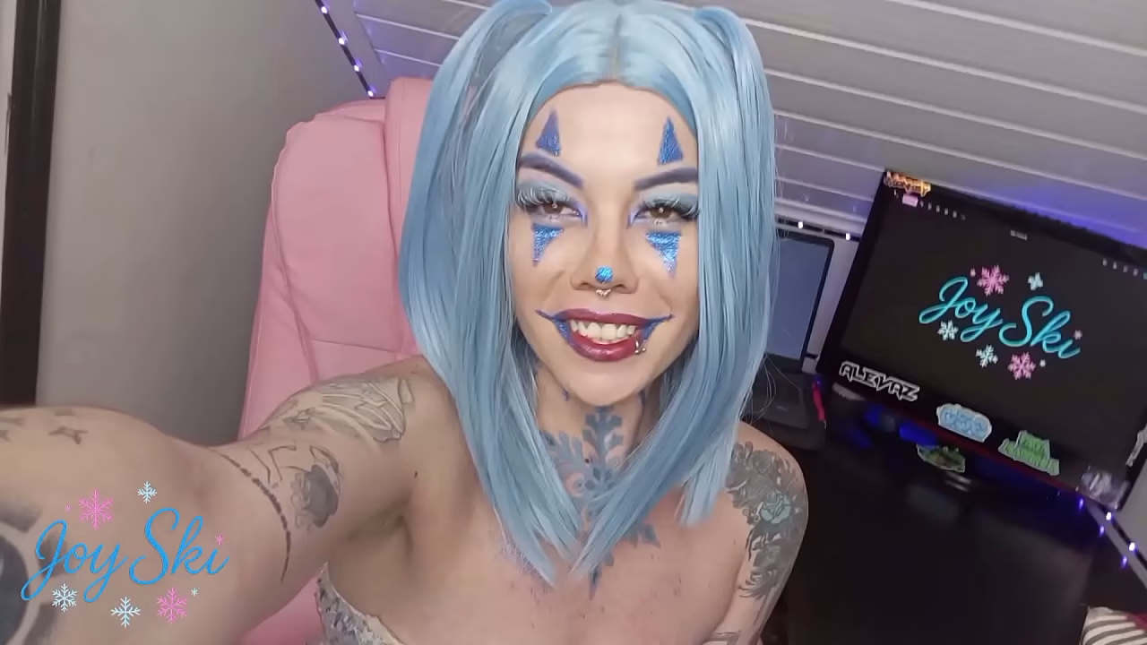 SEM QUERER GOZEI NO ROSTO DA PALHACINHA